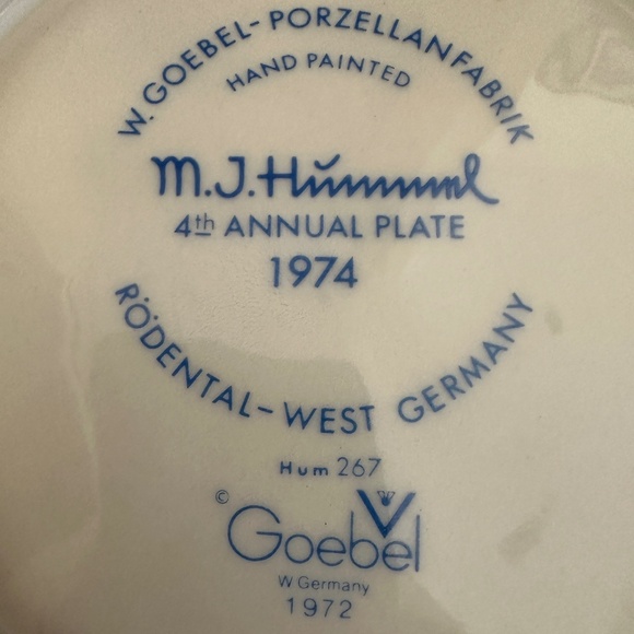 1974 Annual Hummel Plate MJ Hummel Girl with Geese and Box - Picture 7 of 12